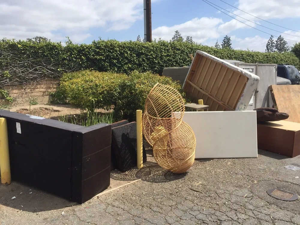 Professional garden landscaping in Santa Ana, CA by Monterey Villas