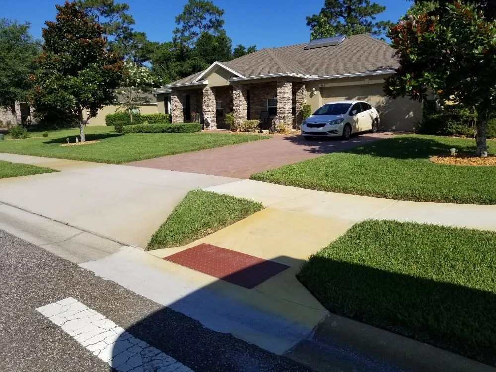 Custom yard cleanup service near you across De Leon Springs, FL - Montero Landscaping
