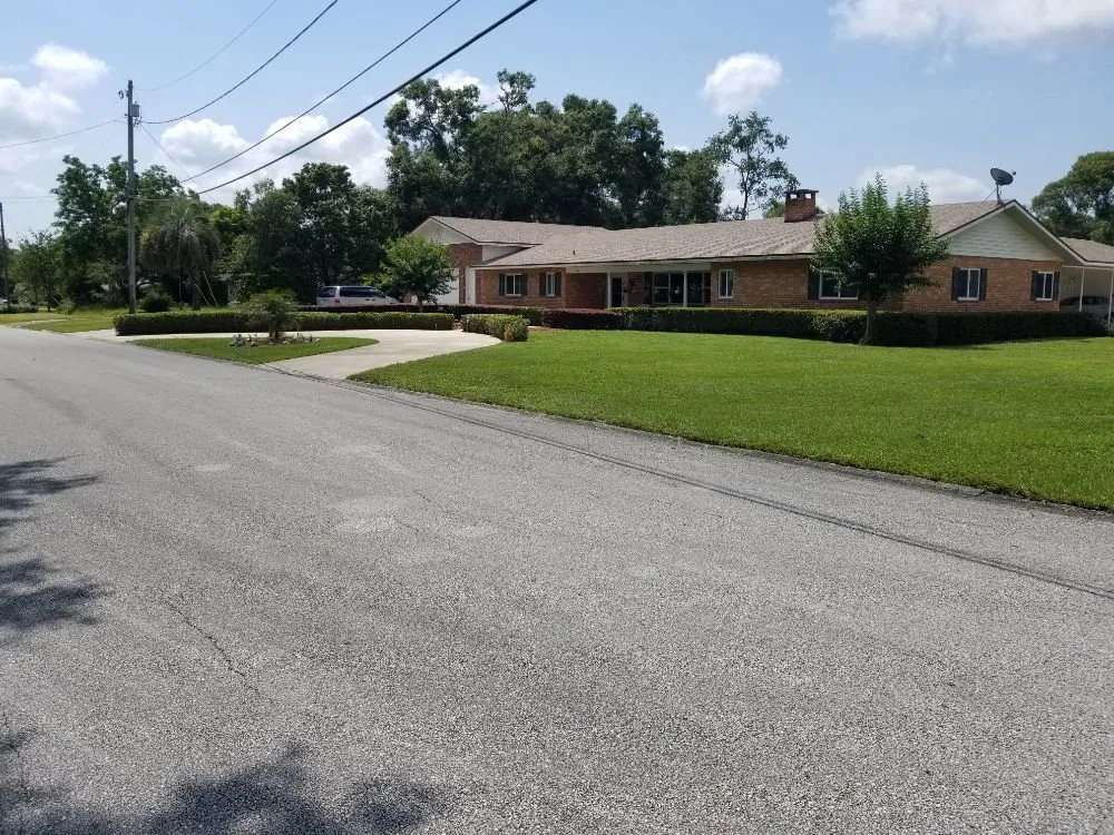 Expert lawn care service in De Leon Springs, FL - Montero Landscaping