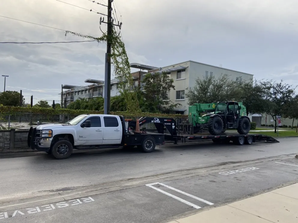 Professional landscaping services experts serving Miami, FL - Montes Equipment