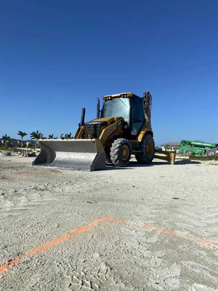 Top-rated lawn mowing service for beautiful yards across Miami, FL - Montes Equipment