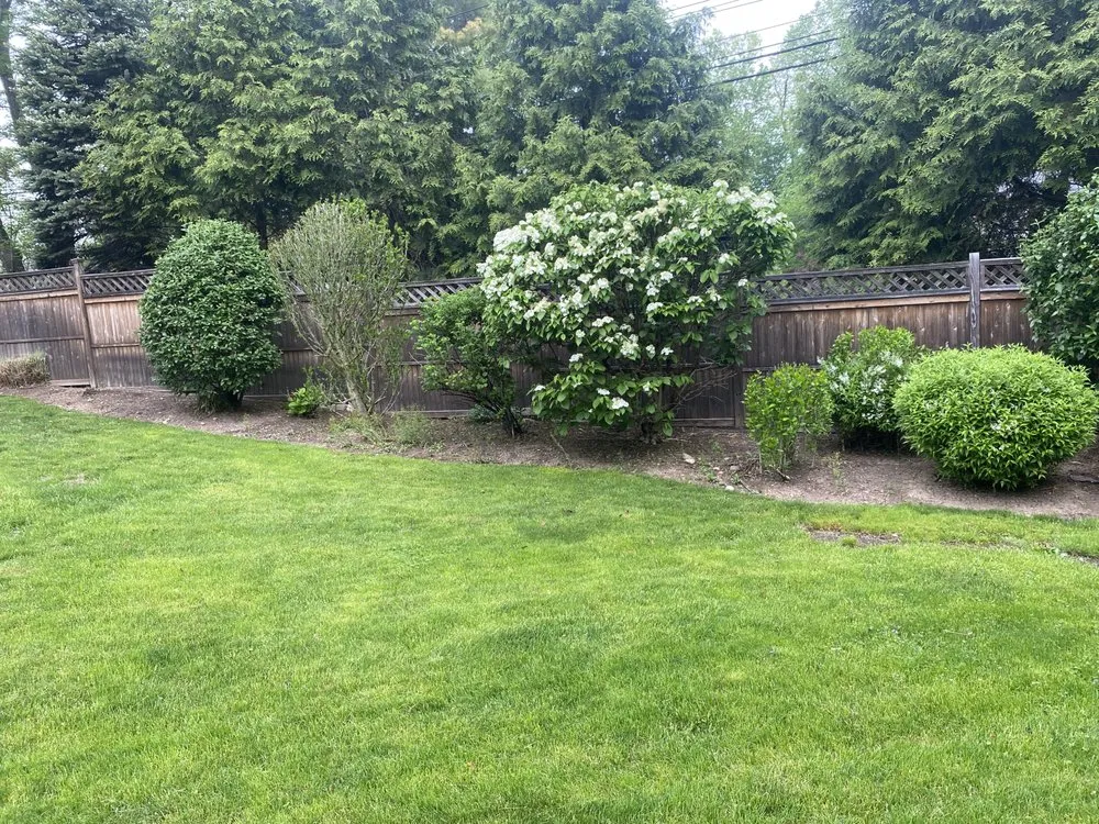 Custom garden landscaping experts serving Ossining, NY - Montes Landscape & Tree Service