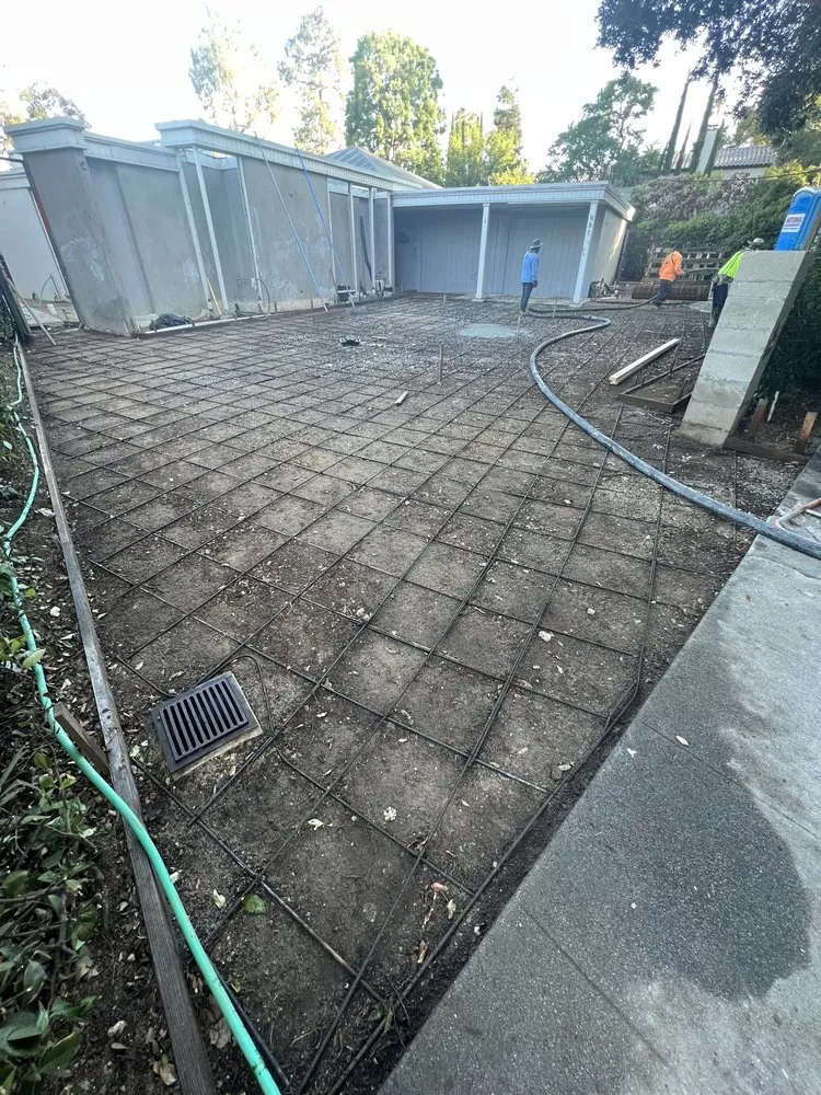 Reliable yard cleanup service for year-round maintenance across Reseda, CA - Montes Landscape