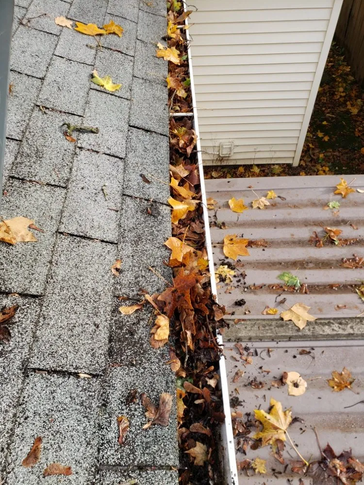 Trusted lawn care service near you across Salem, OR - Montes Maintenance