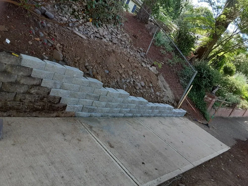 Top-rated residential landscaping experts serving Salem, OR - Montes Maintenance