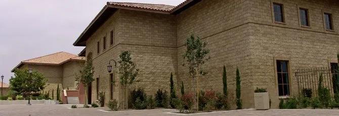 Expert lawn care service experts serving Santa Ana, CA - MonteVista Landscape