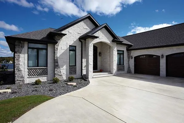 MonteVista Landscape Logo