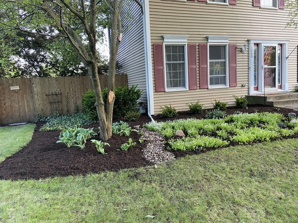 Top-rated landscape design for beautiful yards in Oswego, IL by Montgomery Landscaping