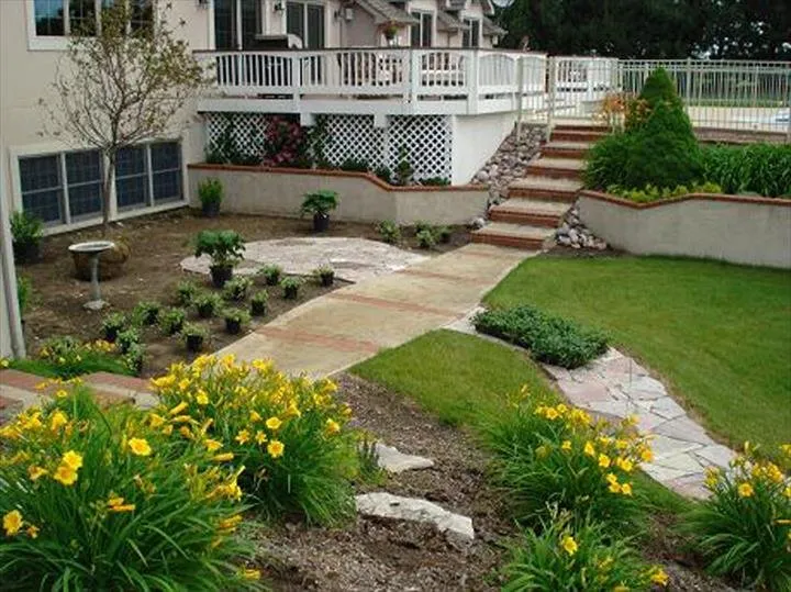 Expert outdoor landscaping experts serving Oswego, IL - Montgomery Landscaping