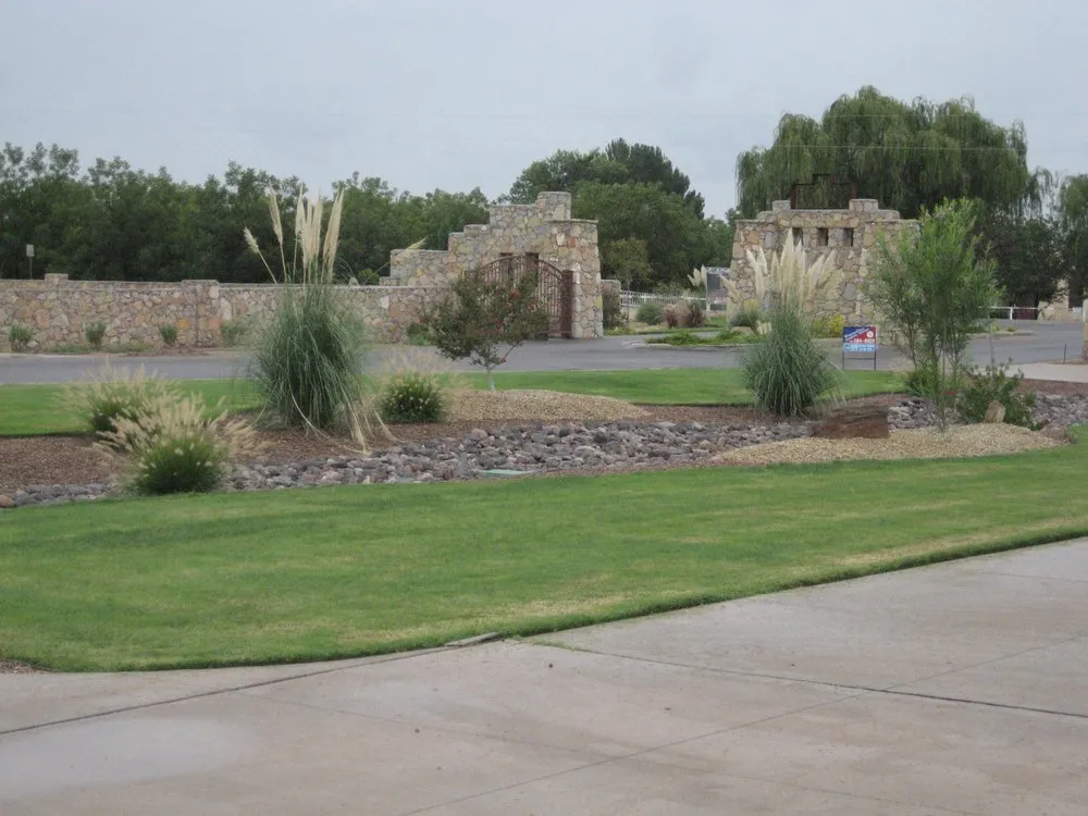 Affordable yard cleanup service for year-round maintenance across El Paso, TX - Montgomery Sprinklers & Landscapes