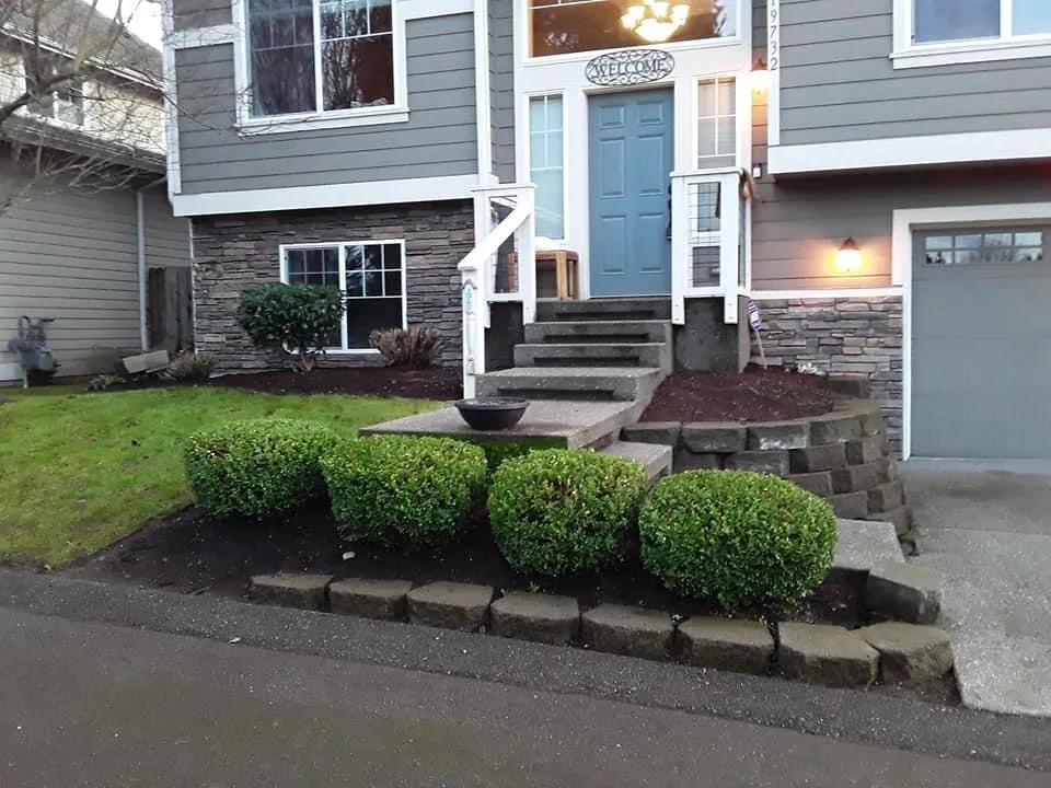 Affordable lawn mowing service for beautiful yards across Edmonds, WA - Montiel Landscaping Service