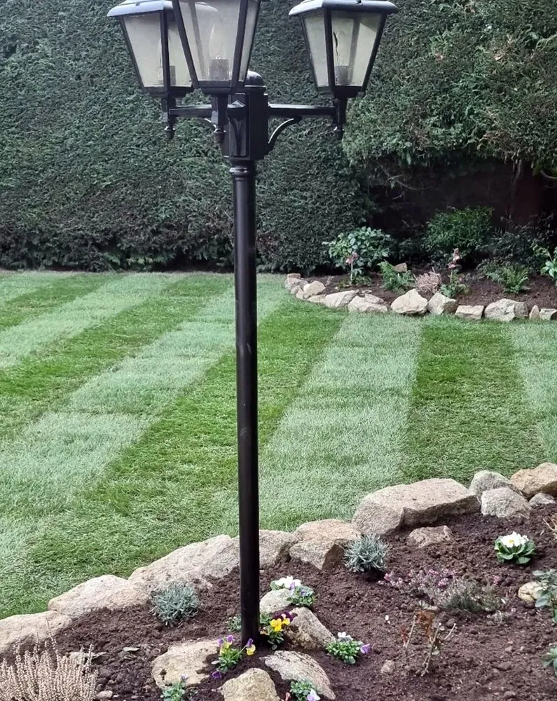 Custom lawn mowing service in Seattle, WA by Montlake Lawn Care