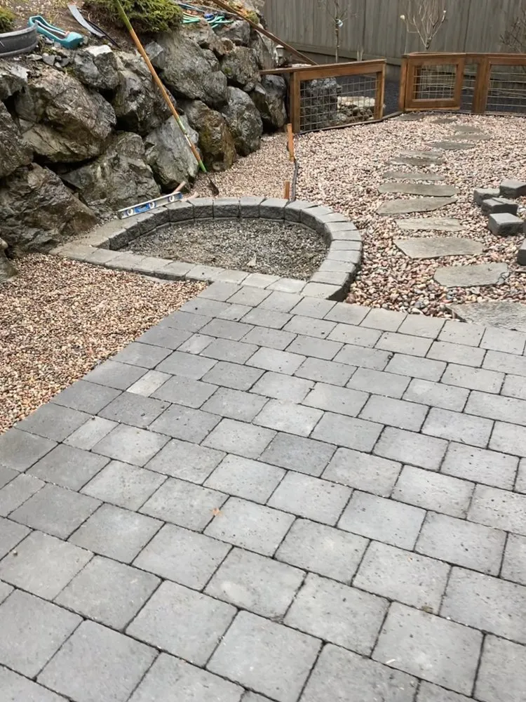 Affordable yard cleanup service experts serving Seattle, WA - Montoya General Contractor