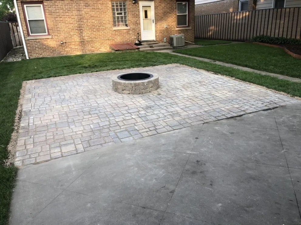 Local residential landscaping for residential properties in Chicago, IL by Montoya Landscapes