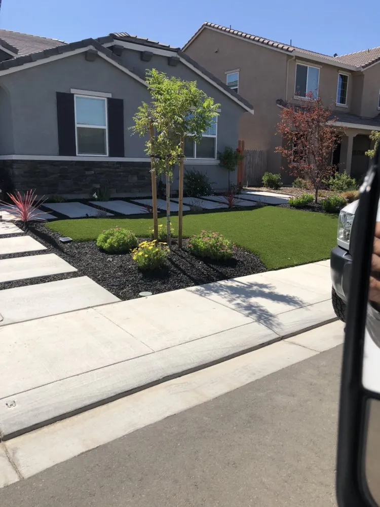Custom garden landscaping experts serving Modesto, CA - Montoya's Landscaping