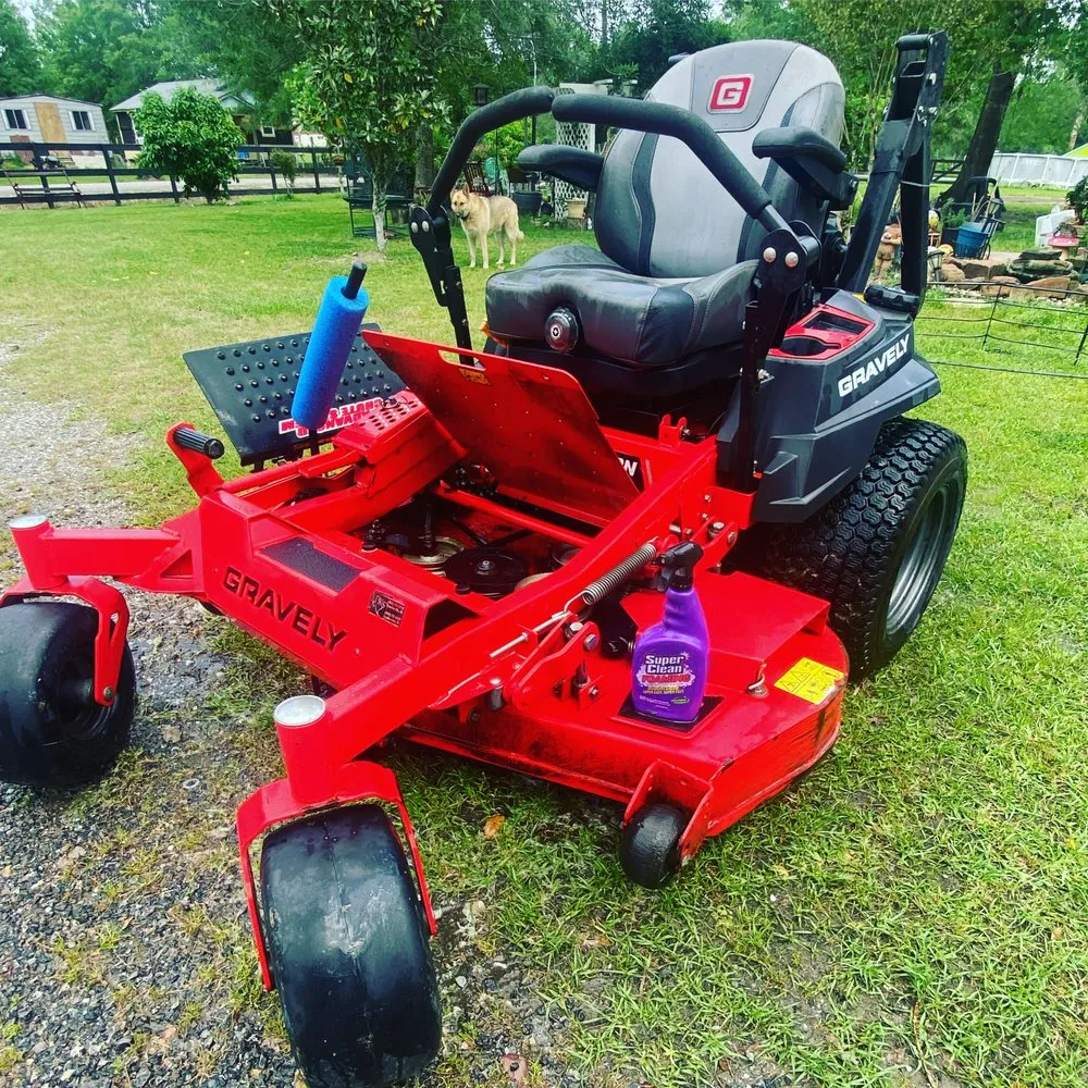 Expert garden landscaping experts serving Vidor, TX - Montoyas Lawn Service