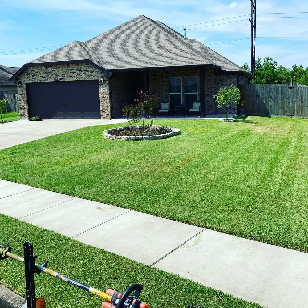Top-rated landscape installation for residential properties across Vidor, TX - Montoyas Lawn Service