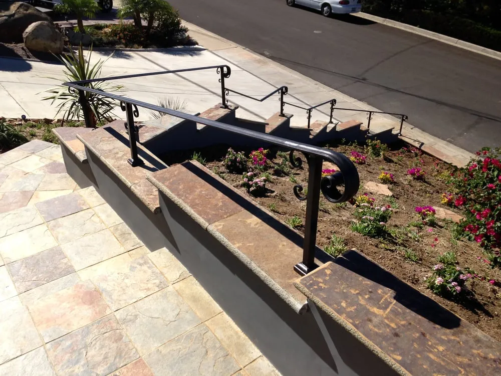 Affordable lawn mowing service experts serving La Mesa, CA - Monument Landscape Inc