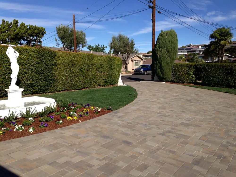 Custom yard maintenance experts serving La Mesa, CA - Monument Landscape Inc