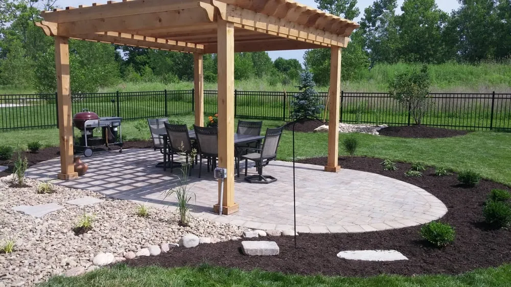 Affordable yard cleanup service in Raymore, MO - Monumental Outdoor