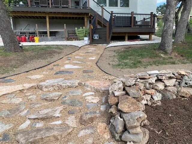 Custom landscaping services in New Braunfels, TX by Moochie's Design and Landscaping