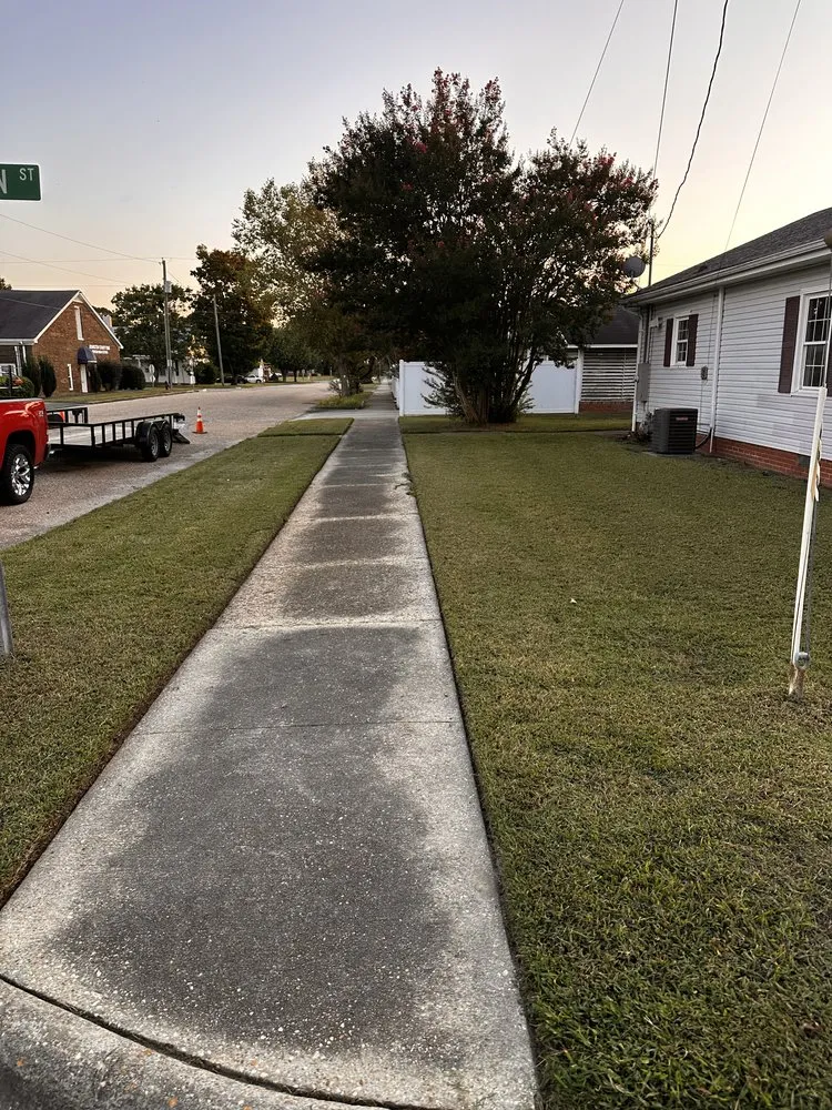 Affordable yard maintenance experts serving Benson, NC - Moody’s Lawncare & Landscaping