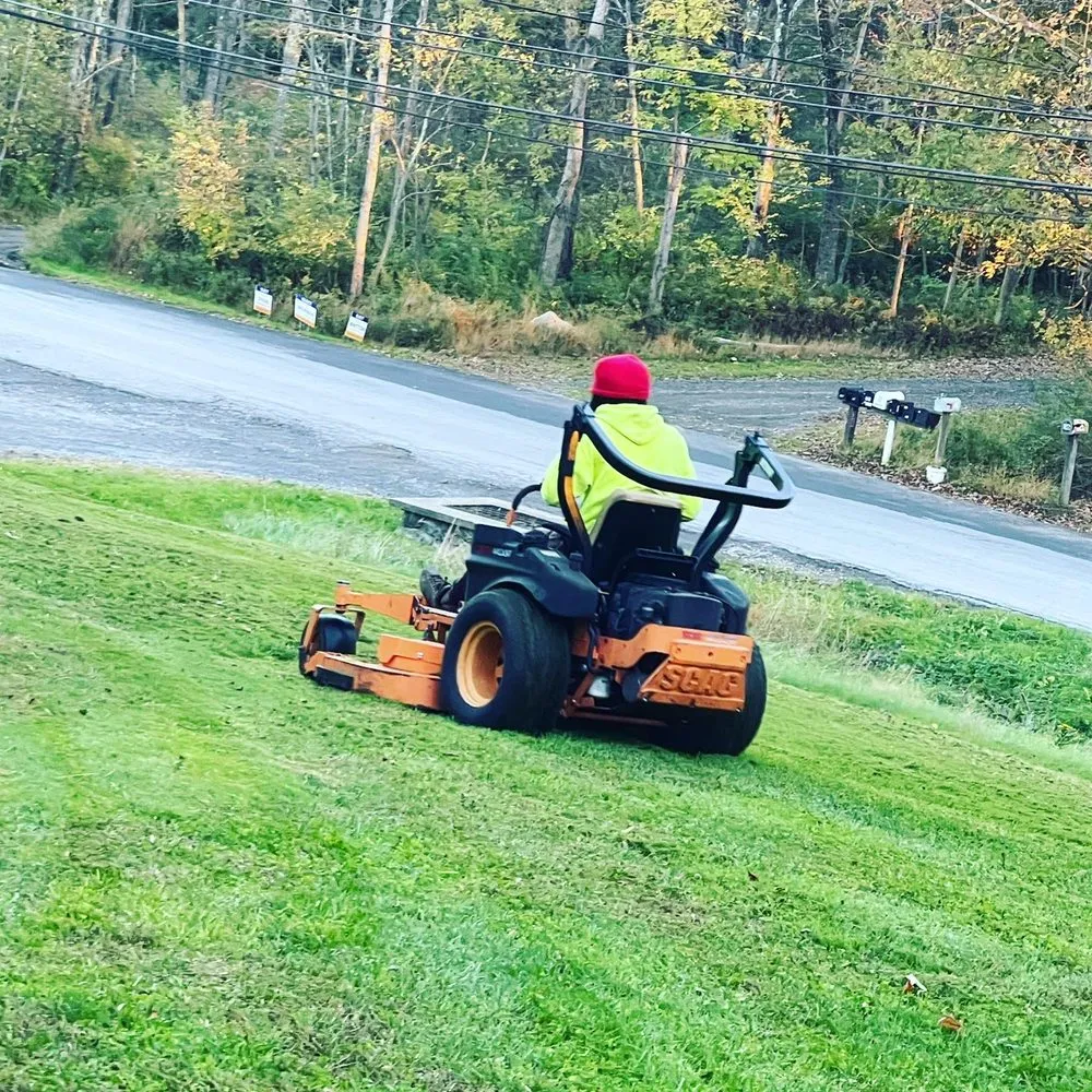 Reliable lawn mowing service in Clinton Corners, NY - Moody’s Property Preservation Service