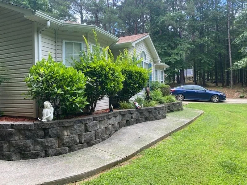 Expert landscaping services experts serving Statesville, NC - Mooe's Landscaping & Pest Control