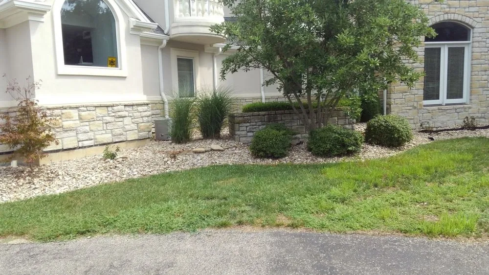 Top-rated lawn care service experts serving Union, KY - Moon Lawncare And Landscaping