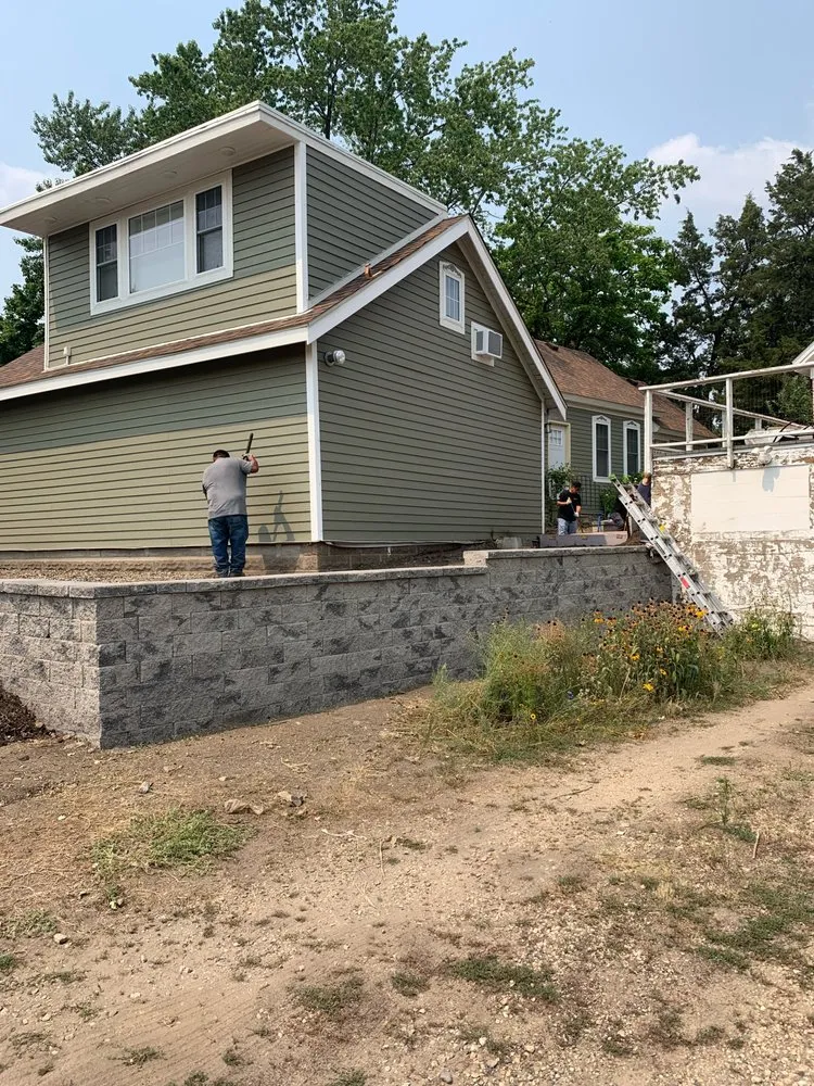 Top-rated lawn care service in Minneapolis, MN - Moon Stars Landscaping