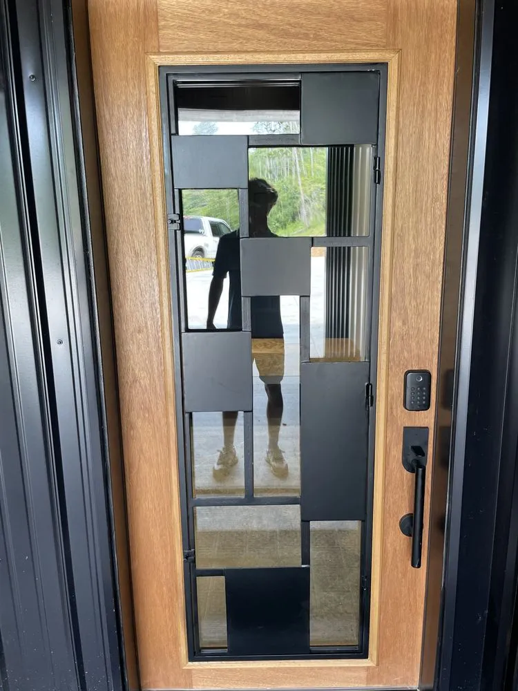 Affordable lawn care service for beautiful yards across Gallatin, TN - Mooney's Window Washing