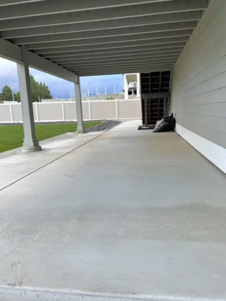 Top-rated landscape installation with custom design in Wenatchee, WA by Moongate Landscaping & Construction