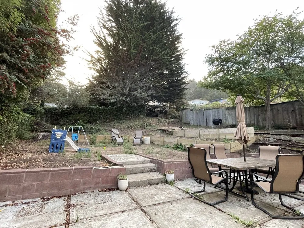 Custom yard cleanup service in Half Moon Bay, CA - Moonraised Landscape