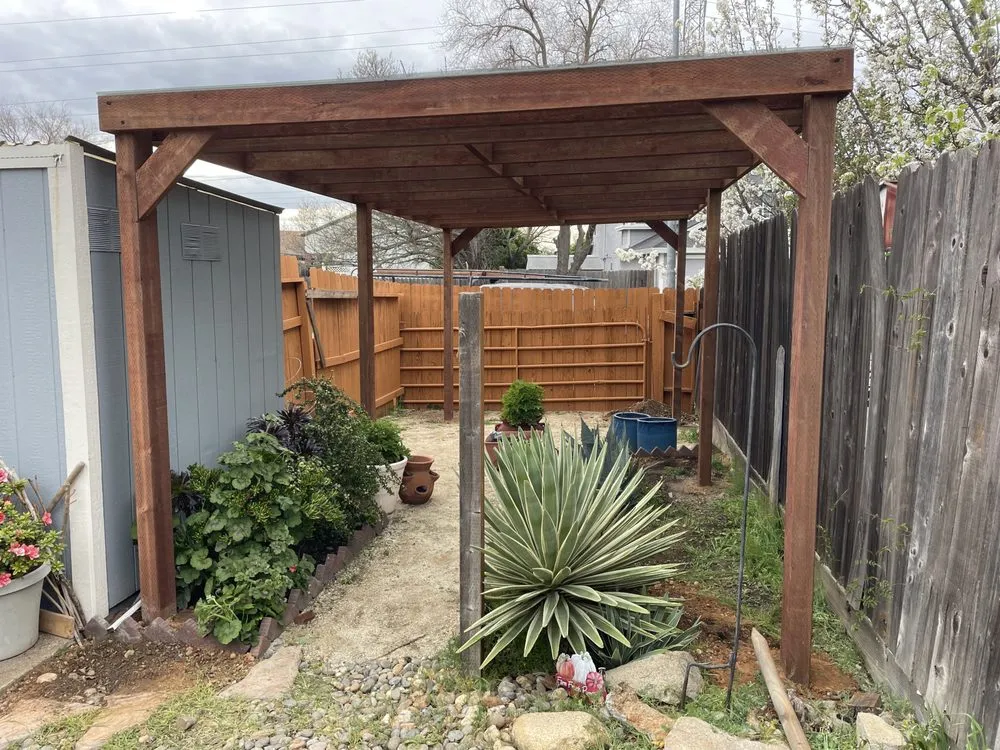 Local yard maintenance in Half Moon Bay, CA by Moonraised Landscape