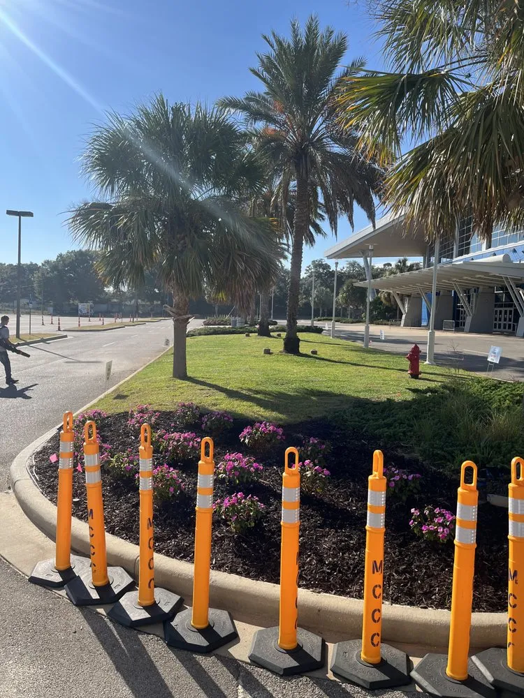 Local lawn care service near you in Biloxi, MS by Moons Grounds Care