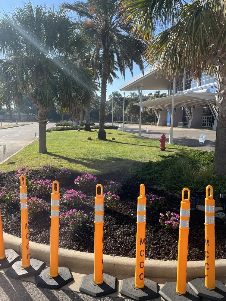 Affordable garden landscaping for homes across Biloxi, MS - Moons Grounds Care