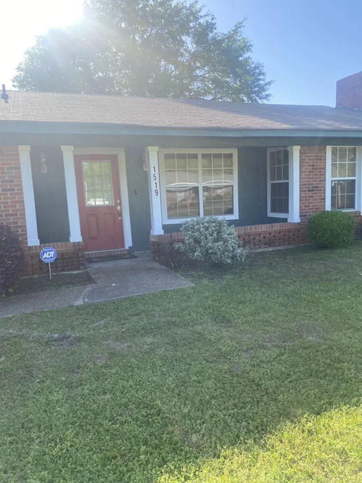 Reliable garden landscaping near you across Pontotoc, MS - Moore and Sons Lawn Care