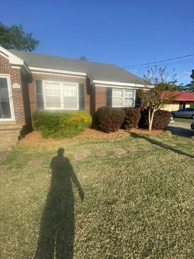 Local lawn mowing service in Pontotoc, MS - Moore and Sons Lawn Care