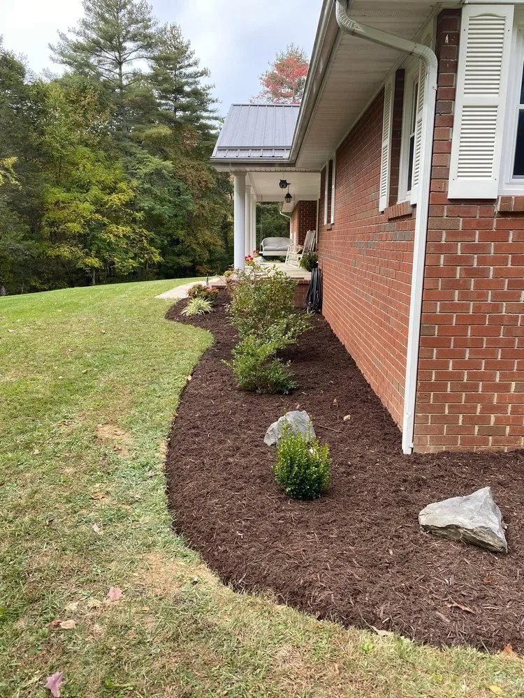 Top-rated yard cleanup service experts serving Lewisburg, WV - Moore than Chores