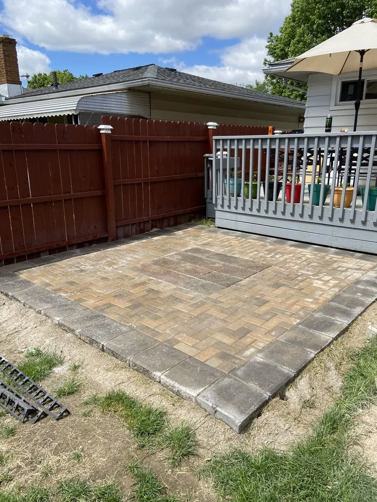 Trusted yard maintenance in Akron, OH - Moore’s Landscapes and Remodeling