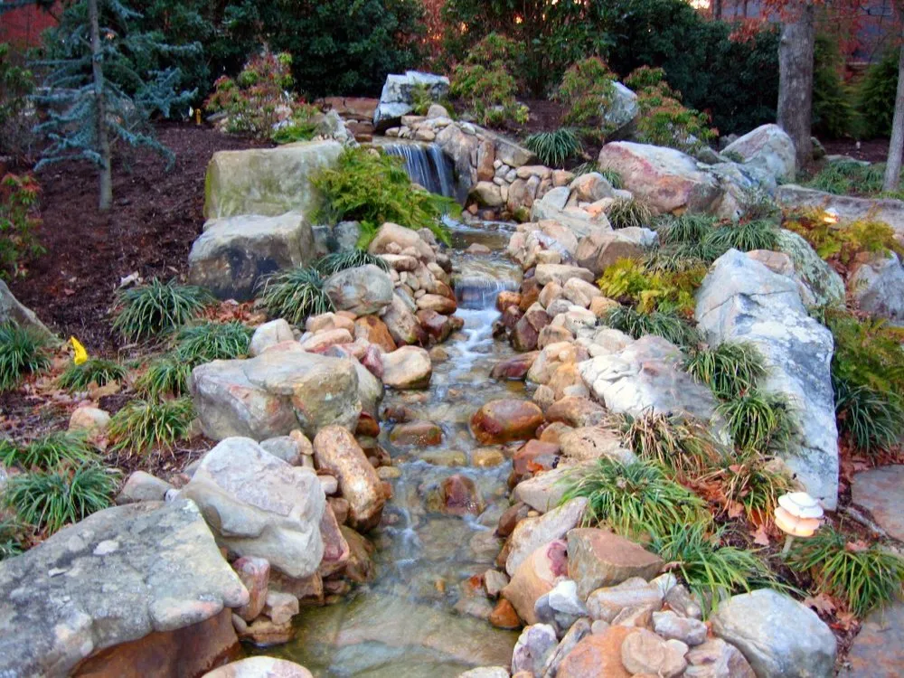Local landscaping services experts serving Knoxville, TN - Moore's Landscaping