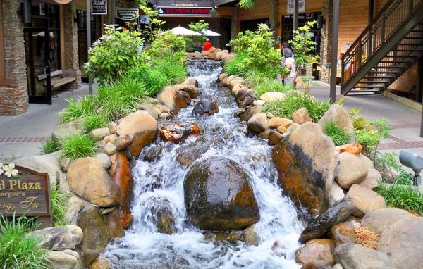 Moore's Landscaping Logo