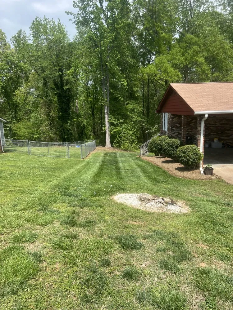 Custom residential landscaping experts serving Kings Mountain, NC - Moores Property Management