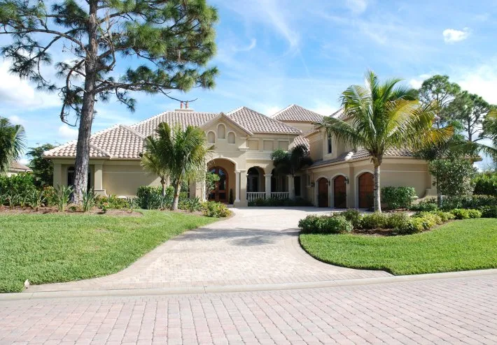 Custom lawn care service in Sherman, TX by Moore's Universal Lawn Care