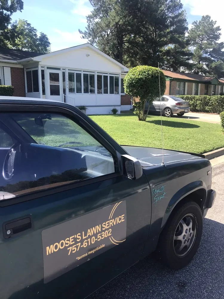 Local yard maintenance for residential properties in Portsmouth, VA by Moose's Lawn Service