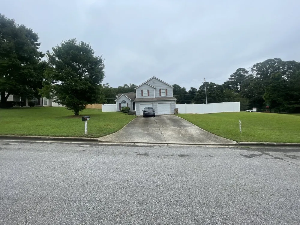 Expert yard cleanup service in Jonesboro, GA by Mopar Mowing