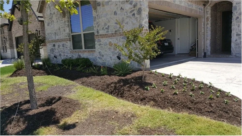 Top-rated garden landscaping in Fairview, TX by Mora Complete Landscaping