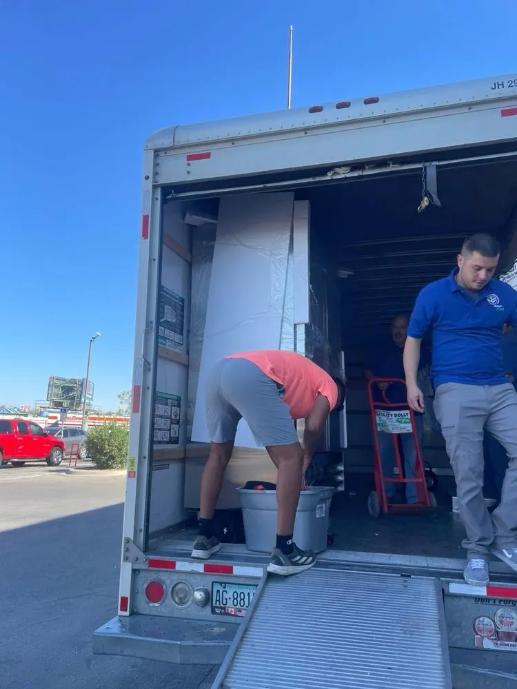 Local lawn care service experts serving Socorro, TX - Morales Construction ,Landscaping & Movers