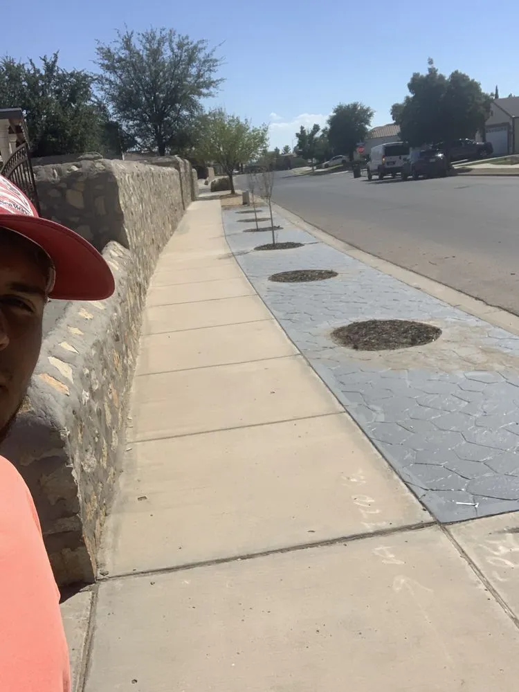 Top-rated yard maintenance experts serving Socorro, TX - Morales Construction ,Landscaping & Movers