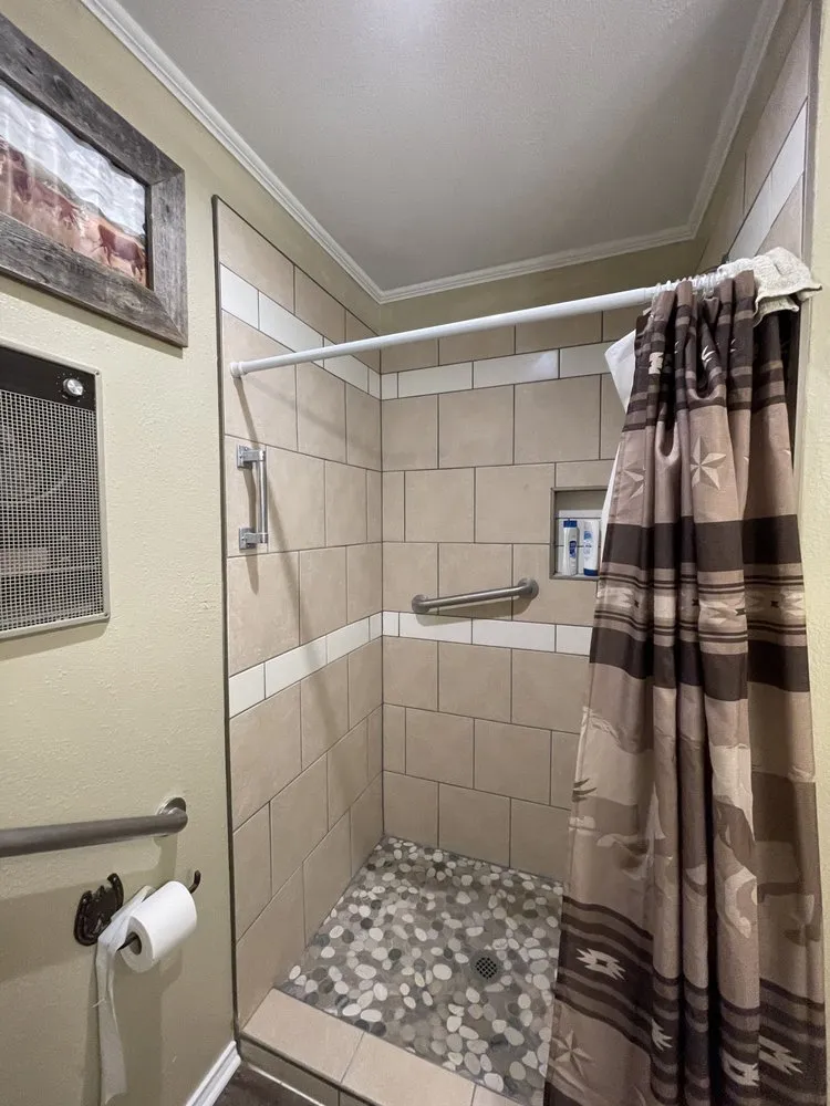 Top-rated yard maintenance for year-round maintenance in Victoria, TX by Morales Custom Works